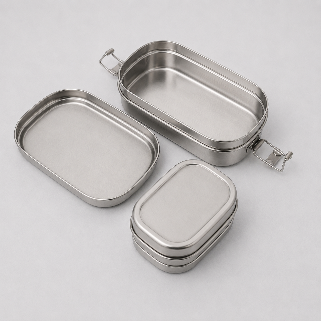 Capsule shaped lunch box with vati