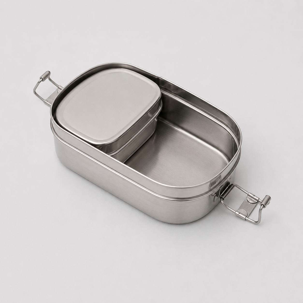 Capsule shaped lunch box with vati