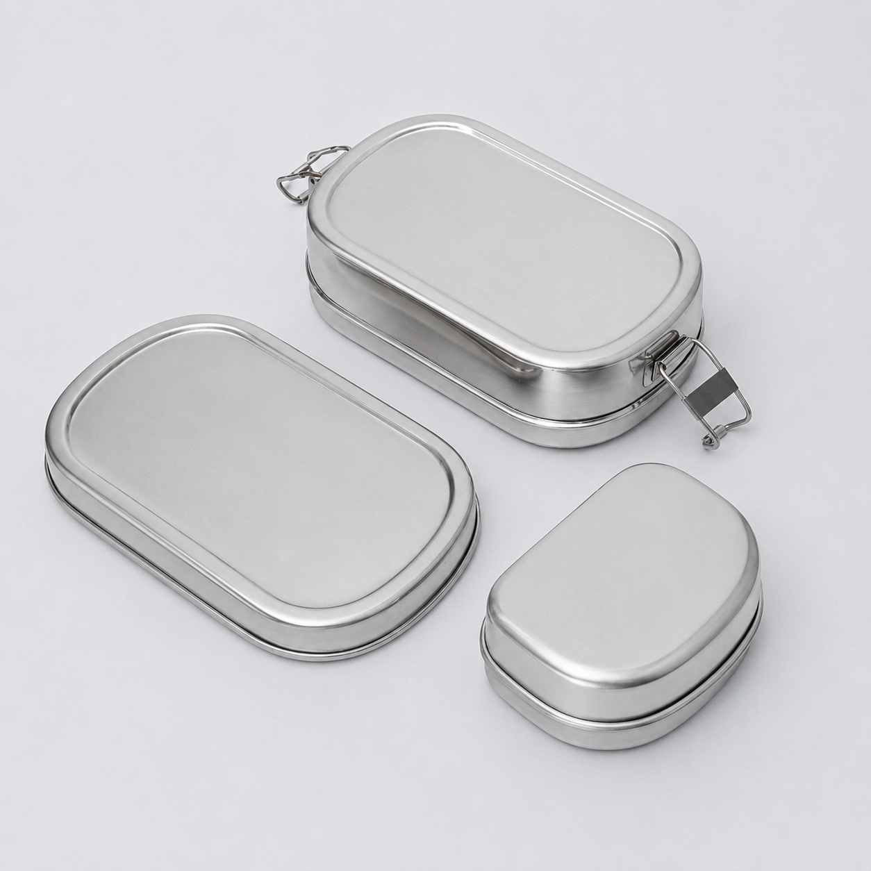 Capsule shaped lunch box with vati