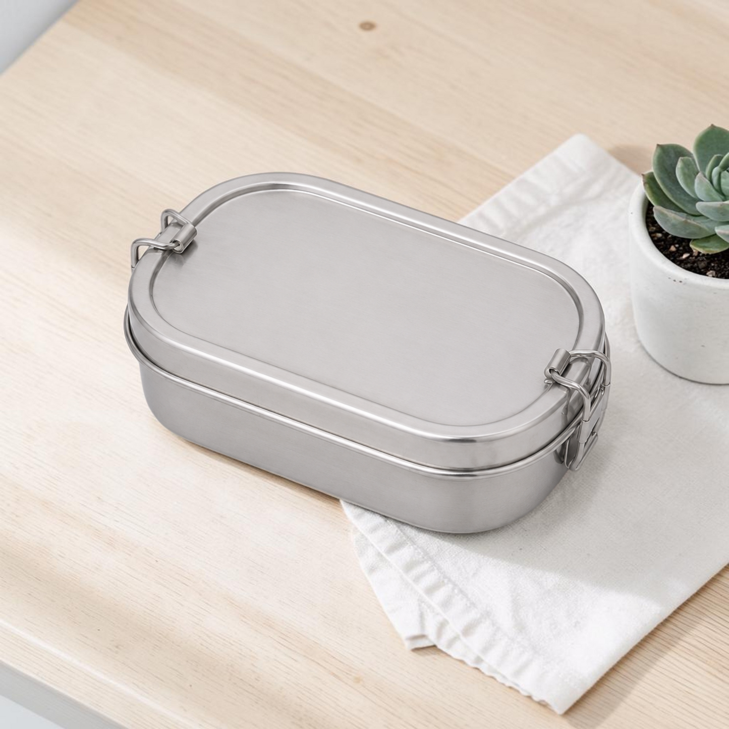 Capsule shaped lunch box with vati